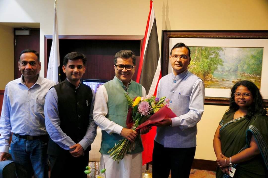 High Commissioner Dr. Pradeep Rajpurohit welcomes Shri Pabitra Margherita, Hon'ble Minister of State for External Affairs & Textiles, Govt of India to Trinidad & Tobago. 
